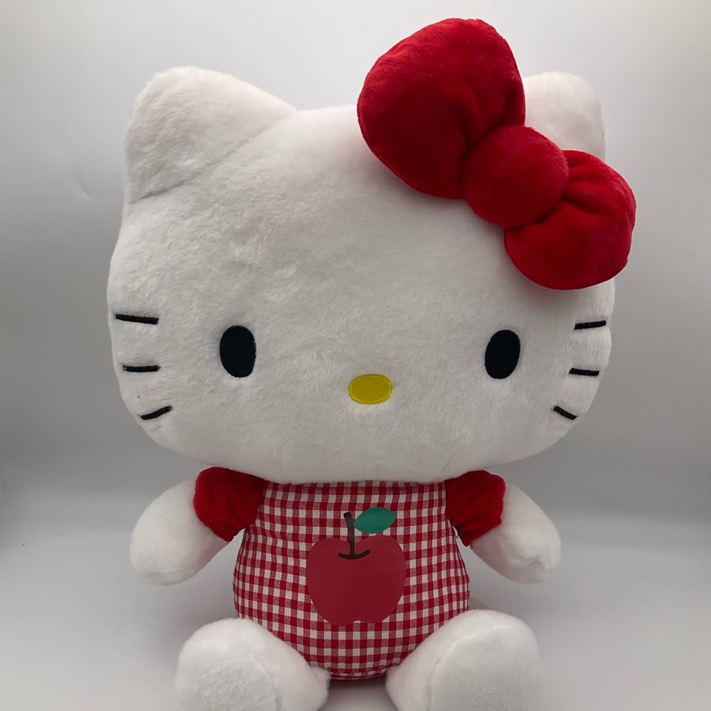 NWOT HELLO KITTY 15”‎ APPLE OUTFIT